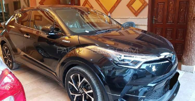 Toyota C-HR 2016 for Sale in Karachi Toyota C-HR 2016 for Sale in Karachi Image-3