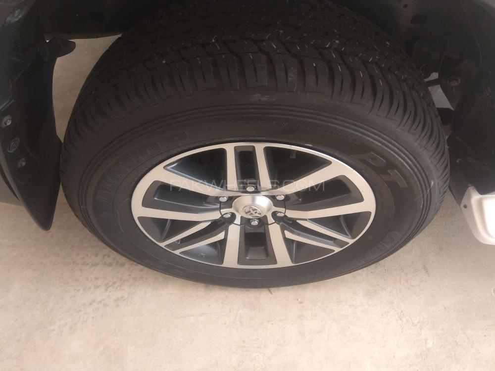 Toyota Fortuner 2019 for Sale in Karachi Toyota Fortuner 2019 for Sale in Karachi Image-9