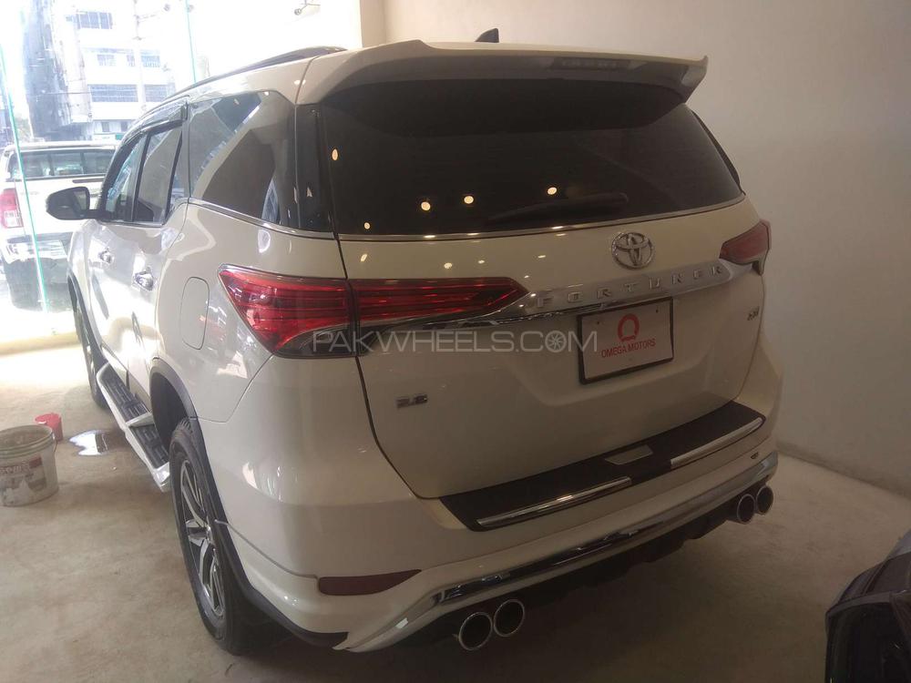 Toyota Fortuner 2019 for Sale in Karachi Toyota Fortuner 2019 for Sale in Karachi Image-12