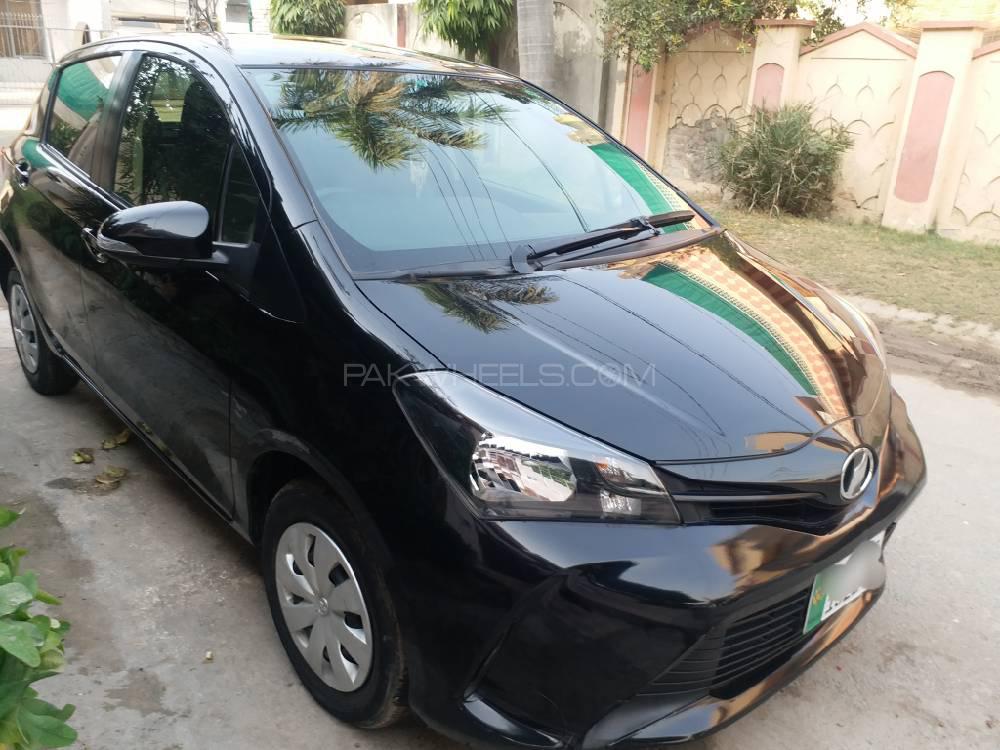 Toyota Vitz 2014 for Sale in Lahore Toyota Vitz 2014 for Sale in Lahore Image-3