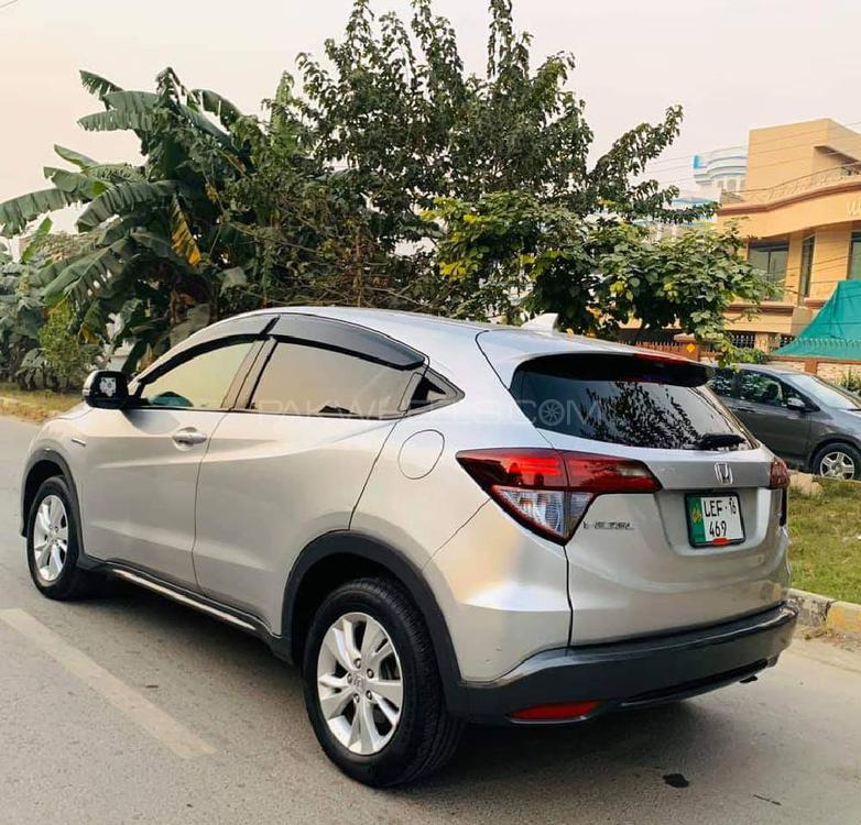 Honda Vezel 2014 for Sale in Lahore Honda Vezel 2014 for Sale in Lahore Image-4