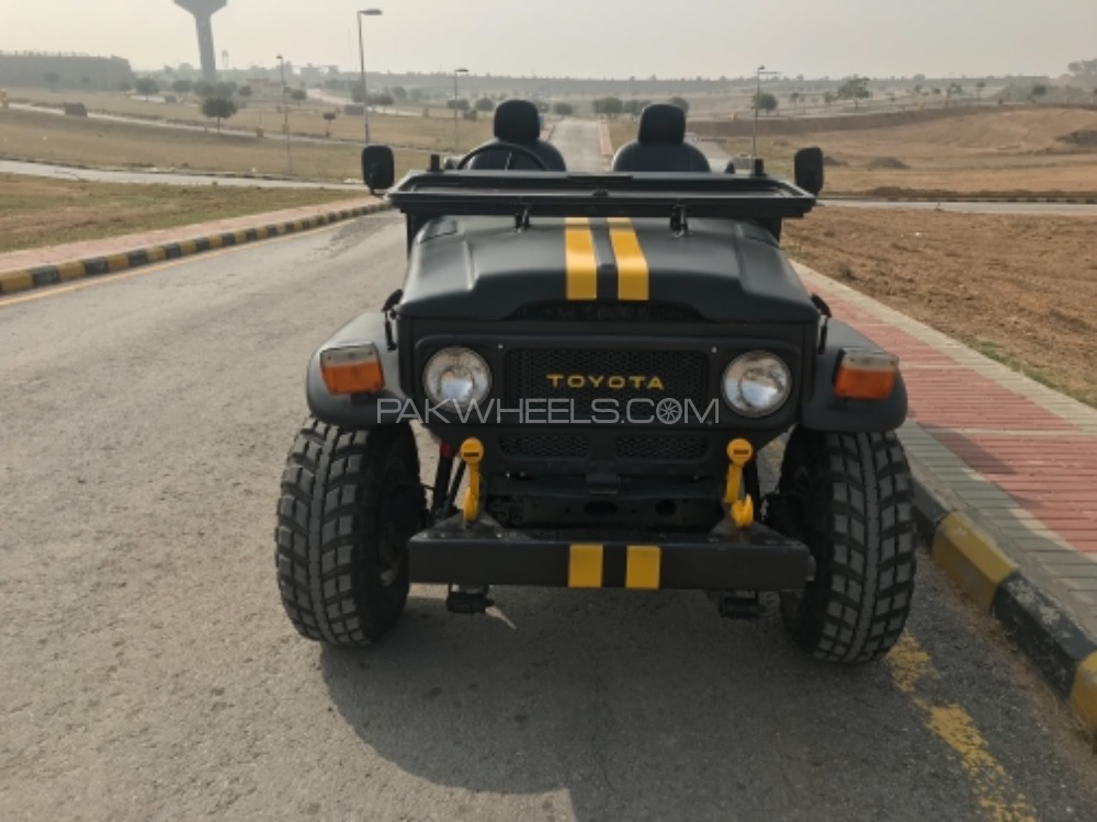 Toyota Land Cruiser - 1986  Toyota Land Cruiser - 1986  Image-4