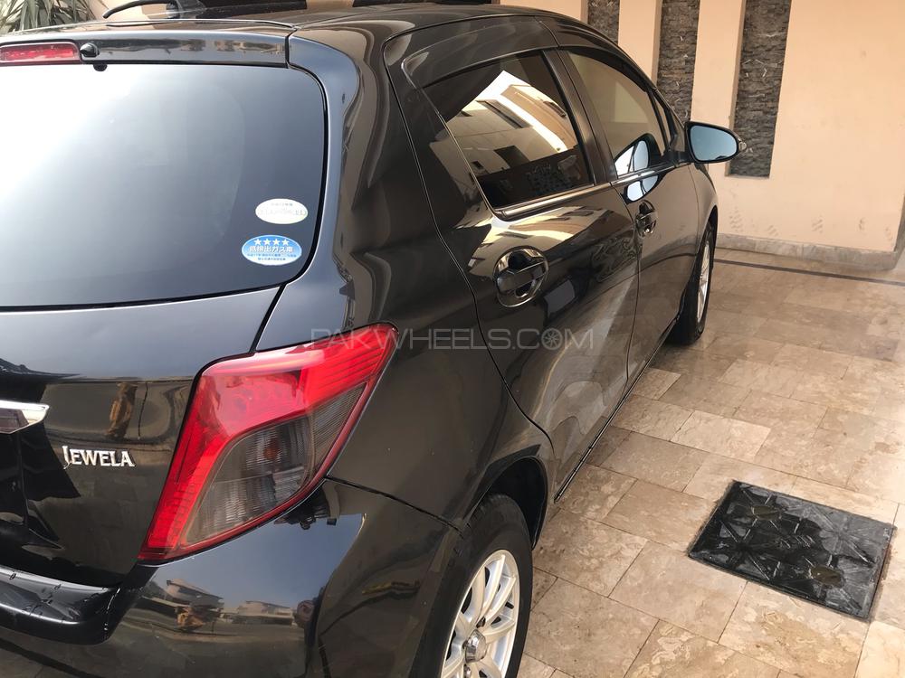Toyota Vitz 2014 for Sale in Lahore Toyota Vitz 2014 for Sale in Lahore Image-6