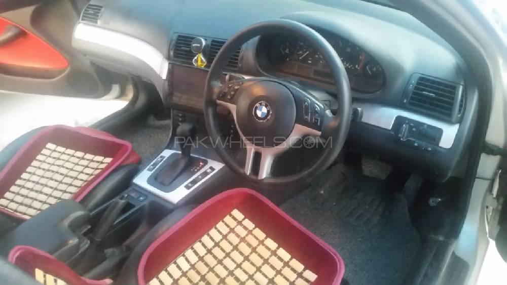 BMW 3 Series 2002 for Sale in Islamabad BMW 3 Series 2002 for Sale in Islamabad Image-5