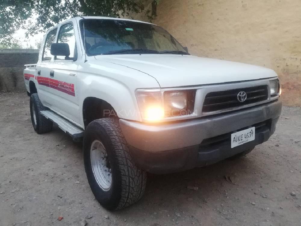 Toyota Hilux 2000 for Sale in Rawalpindi Toyota Hilux 2000 for Sale in Rawalpindi Image-2