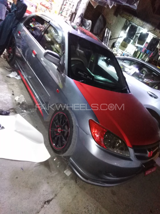 Honda Civic - 2005  Image-1