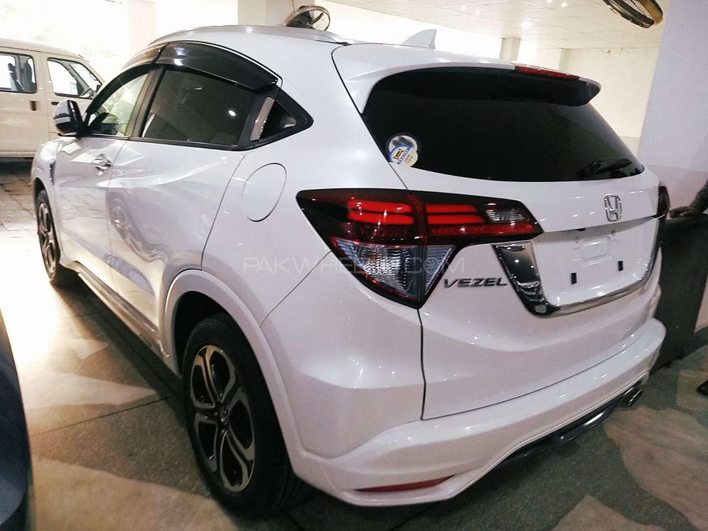 Honda Vezel 2014 for Sale in Rawalpindi Honda Vezel 2014 for Sale in Rawalpindi Image-5