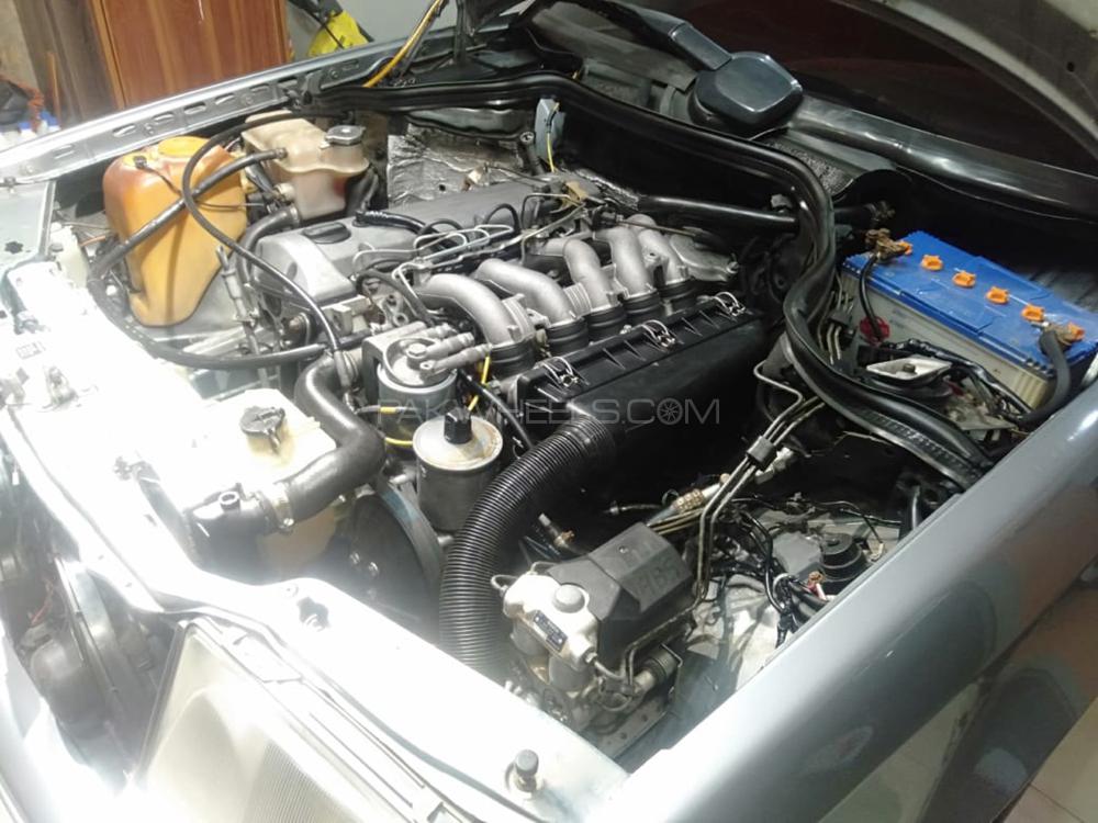 Mercedes Benz 250 D 1990 for Sale in Peshawar Mercedes Benz 250 D 1990 for Sale in Peshawar Image-6