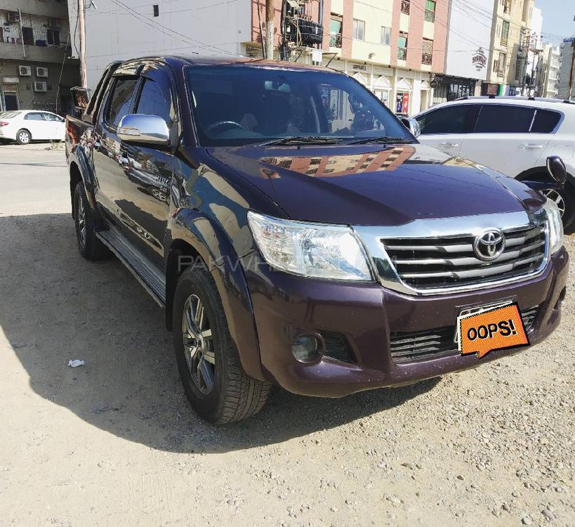 Toyota Hilux 2012 for Sale in Karachi Toyota Hilux 2012 for Sale in Karachi Image-6