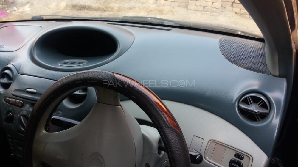 Toyota Vitz 2001 for Sale in D.G.Khan Toyota Vitz 2001 for Sale in D.G.Khan Image-3