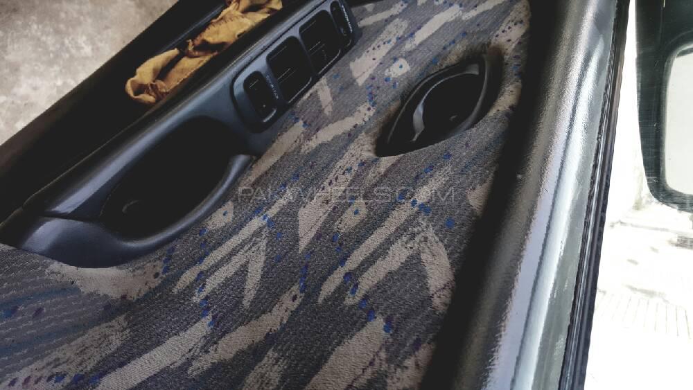 Suzuki Baleno 2004 for Sale in Attock Suzuki Baleno 2004 for Sale in Attock Image-12