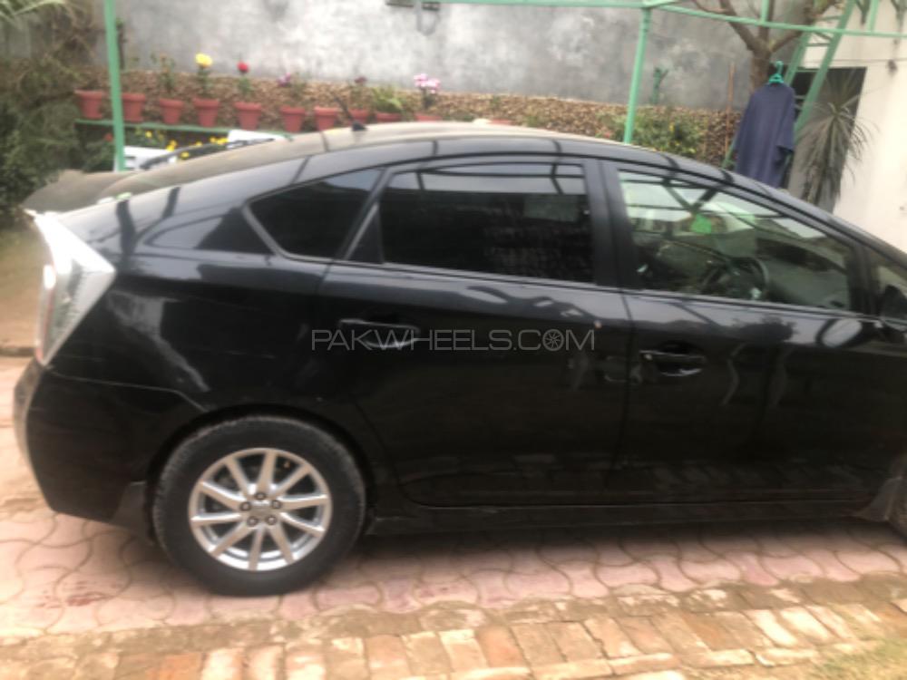 Toyota Prius 2013 for Sale in Rawalpindi Toyota Prius 2013 for Sale in Rawalpindi Image-4