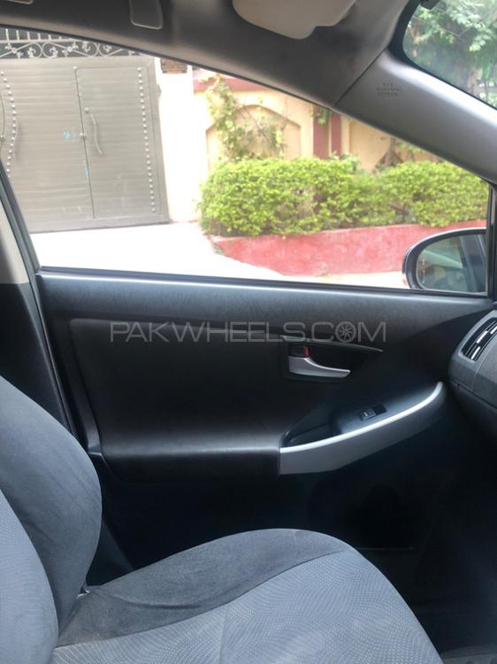 Toyota Prius 2013 for Sale in Rawalpindi Toyota Prius 2013 for Sale in Rawalpindi Image-12