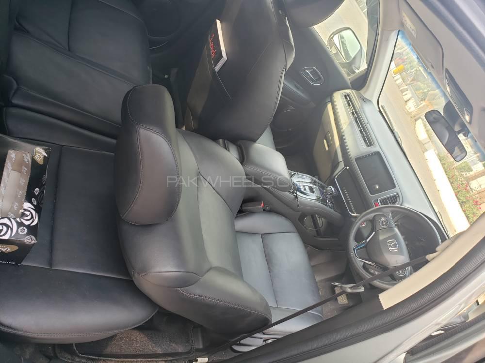 Honda Vezel 2018 for Sale in Gujranwala Honda Vezel 2018 for Sale in Gujranwala Image-8