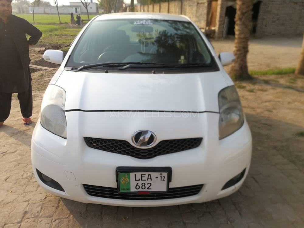 Toyota Vitz 2008 for Sale in Layyah Image-1