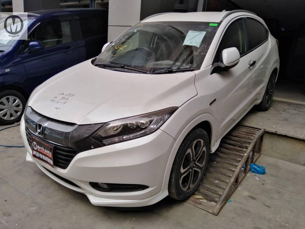 Honda Vezel 2014 for Sale in Karachi Honda Vezel 2014 for Sale in Karachi Image-3