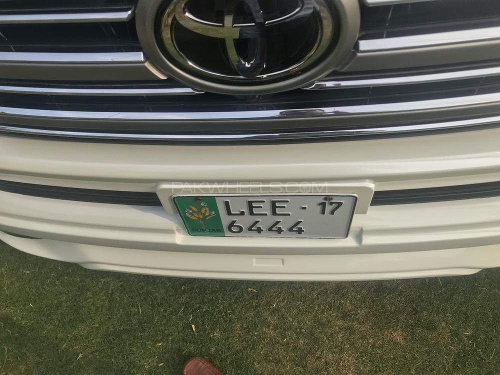 Toyota Land Cruiser 2017 for Sale in Lahore Toyota Land Cruiser 2017 for Sale in Lahore Image-13