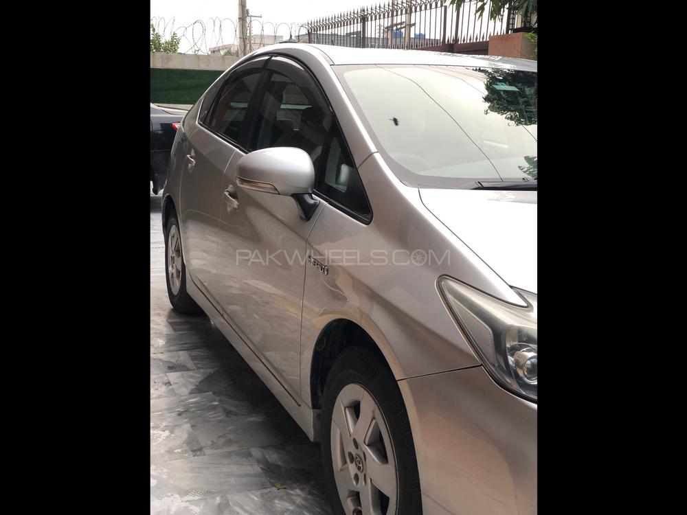 ٹویوٹا پریوس 2011 for Sale in لاہور ٹویوٹا پریوس 2011 for Sale in لاہور Image-5