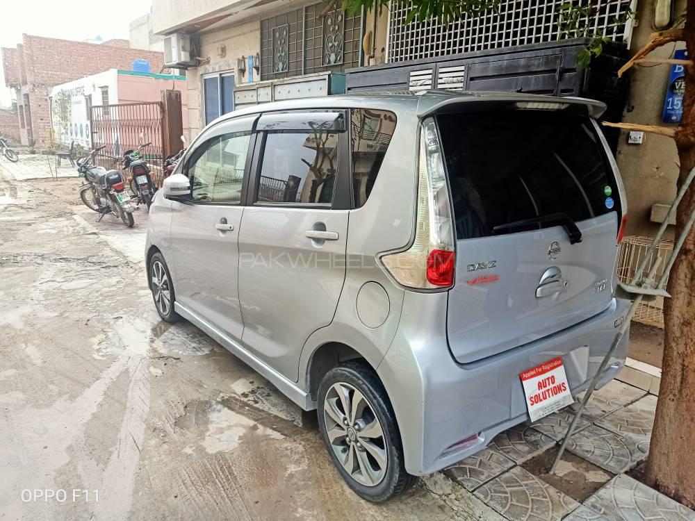 Nissan Dayz Highway Star 2014 for Sale in Lahore Nissan Dayz Highway Star 2014 for Sale in Lahore Image-3