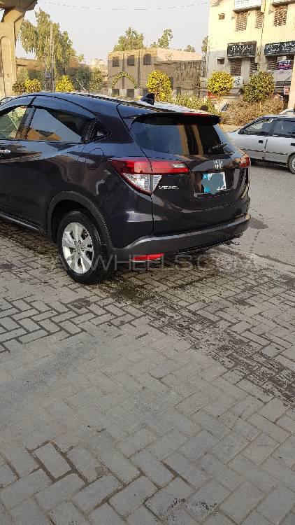 Honda Vezel 2013 for Sale in Rawalpindi Honda Vezel 2013 for Sale in Rawalpindi Image-6