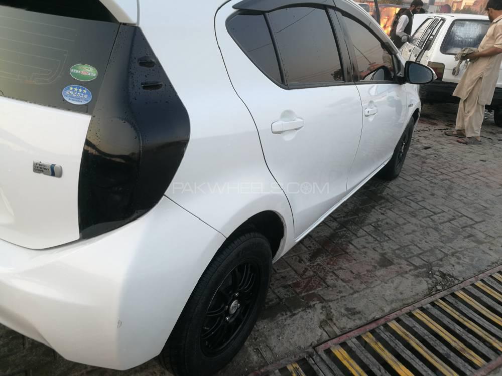 Toyota Aqua 2013 for Sale in Peshawar Toyota Aqua 2013 for Sale in Peshawar Image-11