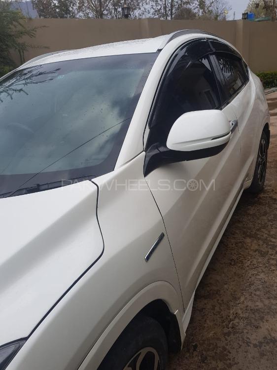 Honda Vezel 2015 for Sale in Kotli Ak Honda Vezel 2015 for Sale in Kotli Ak Image-10