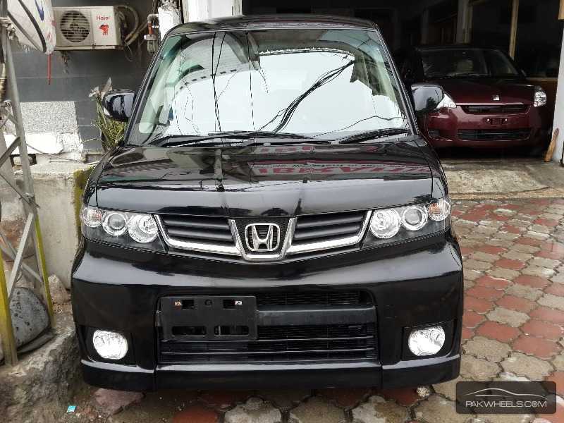 Honda Zest 2010 for Sale in Lahore Image-1