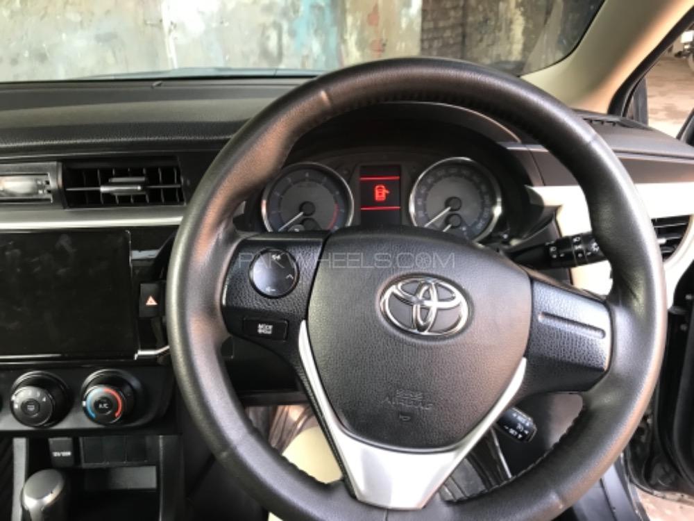 Toyota Corolla 2015 for Sale in Sadiqabad Toyota Corolla 2015 for Sale in Sadiqabad Image-9