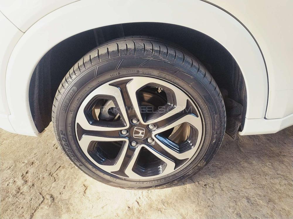 Honda Vezel 2015 for Sale in Rawalpindi Honda Vezel 2015 for Sale in Rawalpindi Image-7