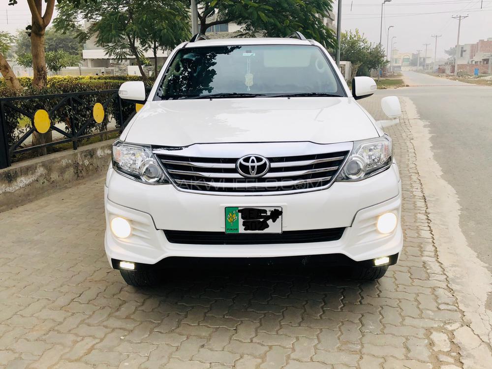 Toyota Fortuner 2016 for Sale in Lahore Image-1