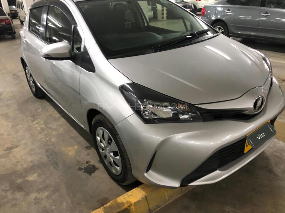 Toyota Vitz 2014 for Sale in Karachi Image-1