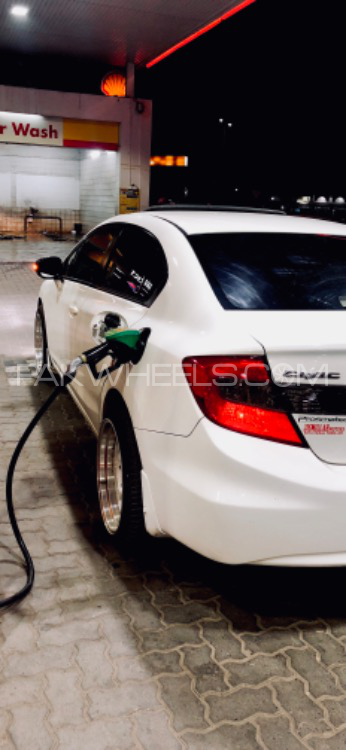 Honda Civic - 2015  Honda Civic - 2015  Image-7