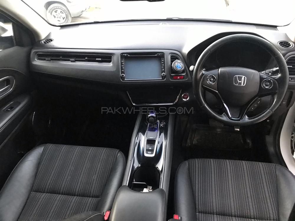 Honda Vezel 2016 for Sale in Islamabad Honda Vezel 2016 for Sale in Islamabad Image-10