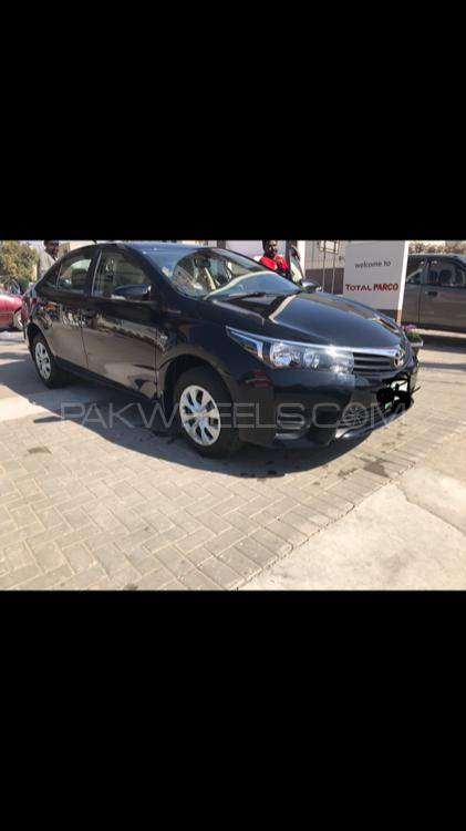 Toyota Corolla 2017 for Sale in Lahore Image-1