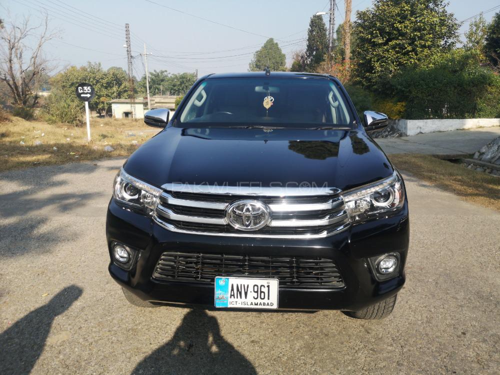 Toyota Hilux 2018 for Sale in Haripur Image-1
