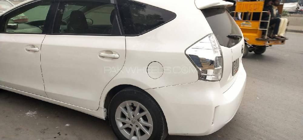Toyota Prius 2012 for Sale in Faisalabad Toyota Prius 2012 for Sale in Faisalabad Image-4