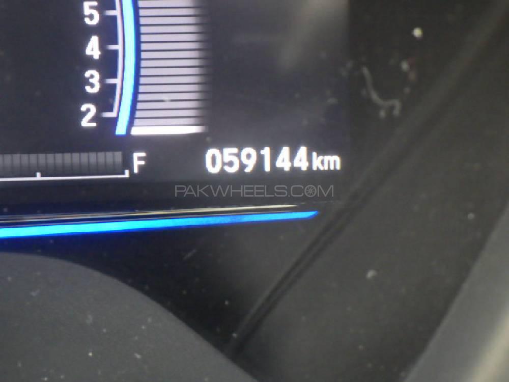 Honda Vezel 2014 for Sale in Karachi Honda Vezel 2014 for Sale in Karachi Image-16