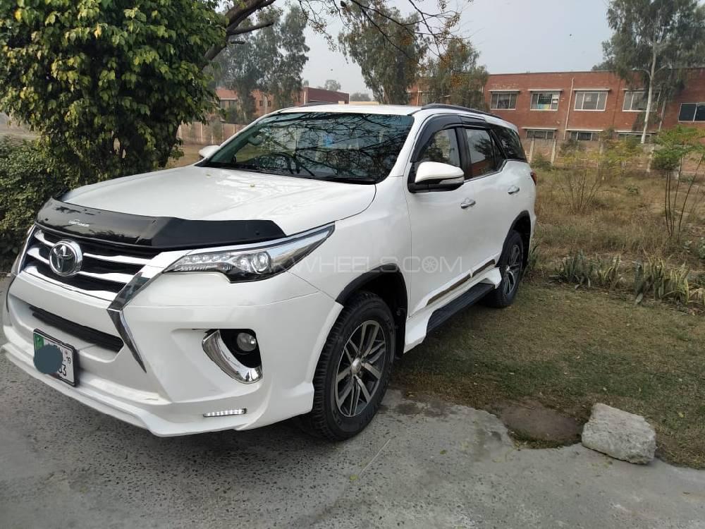 Toyota Fortuner 2017 for Sale in Lahore Toyota Fortuner 2017 for Sale in Lahore Image-4
