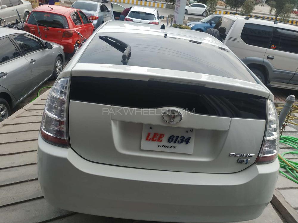Toyota Prius 2007 for Sale in Peshawar Toyota Prius 2007 for Sale in Peshawar Image-3