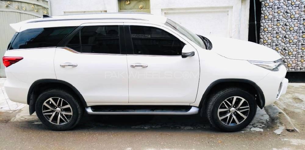 Toyota Fortuner 2018 for Sale in Peshawar Image-1