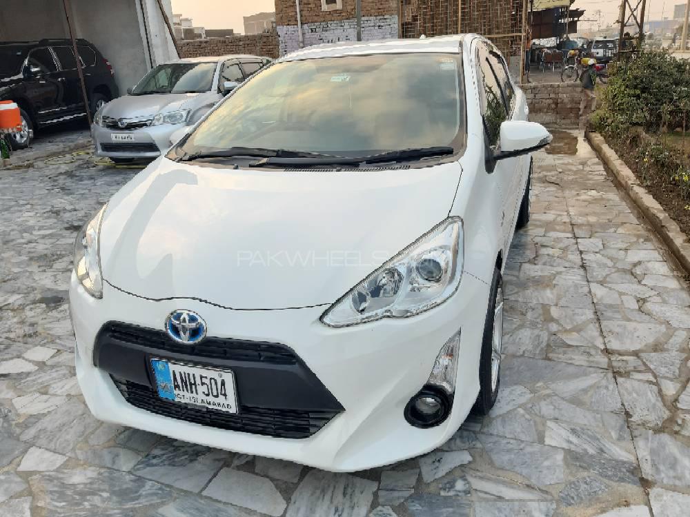 Toyota Aqua 2015 for Sale in Peshawar Toyota Aqua 2015 for Sale in Peshawar Image-3