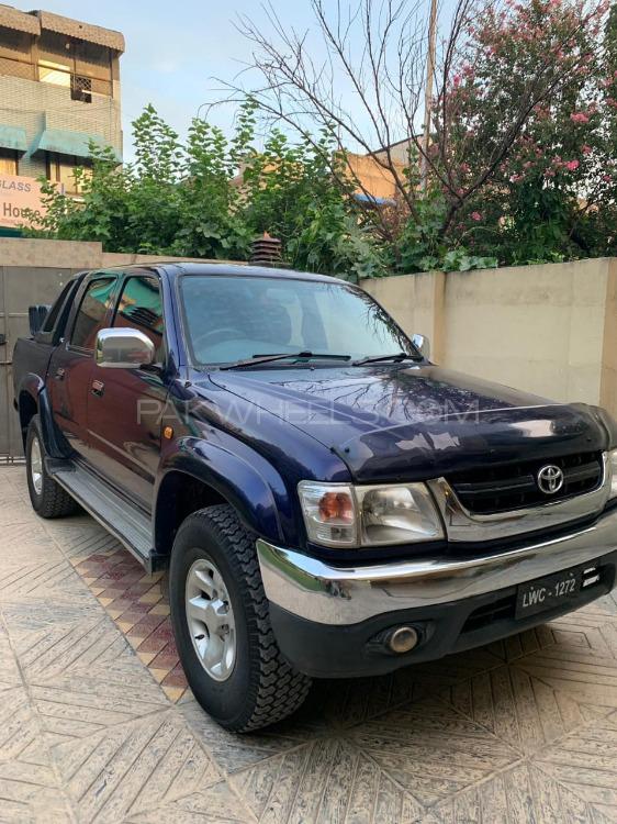 Toyota Hilux 2004 for Sale in Mian Wali Image-1