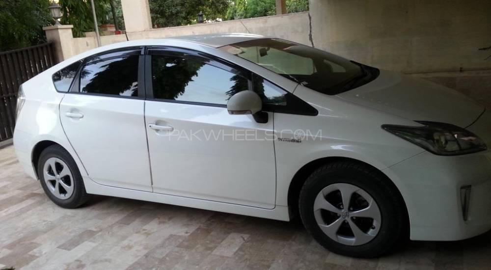 Toyota Prius 2012 for Sale in Karachi Toyota Prius 2012 for Sale in Karachi Image-7