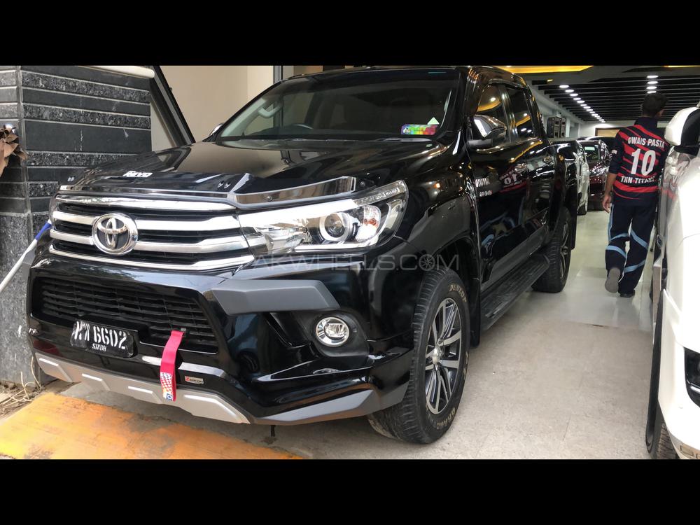 Toyota Hilux 2018 for Sale in Karachi Image-1