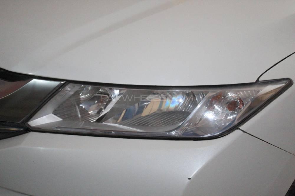 Honda Grace Hybrid 2015 for Sale in Peshawar Honda Grace Hybrid 2015 for Sale in Peshawar Image-6
