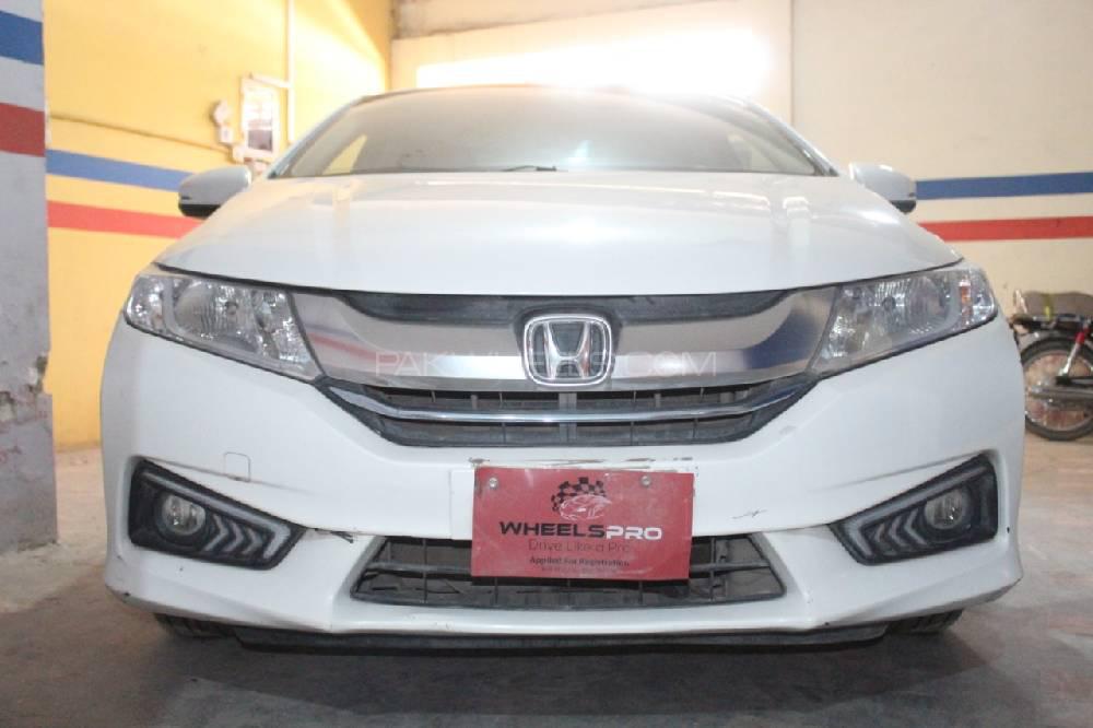 Honda Grace Hybrid 2015 for Sale in Peshawar Honda Grace Hybrid 2015 for Sale in Peshawar Image-2