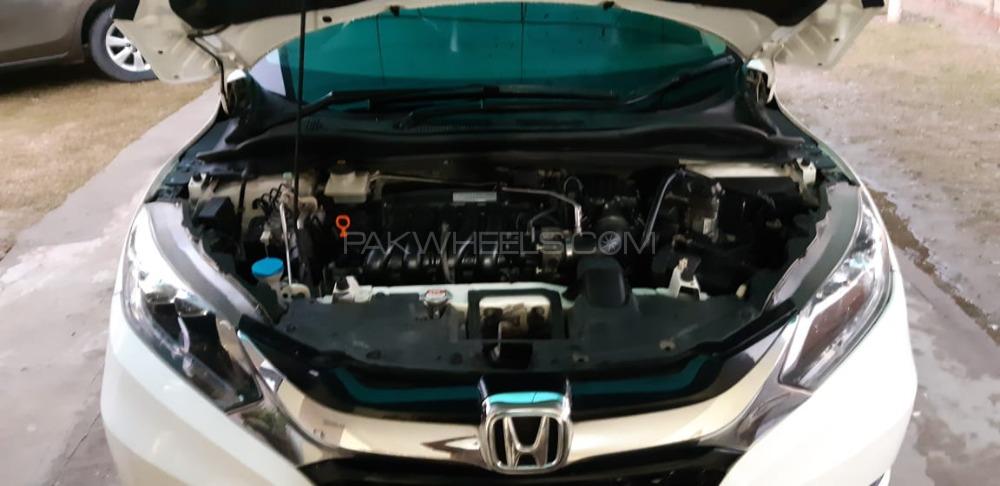Honda Vezel 2015 for Sale in Multan Honda Vezel 2015 for Sale in Multan Image-10
