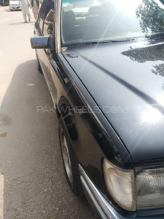 Mercedes Benz E Class 1994 for Sale in Rawalpindi Mercedes Benz E Class 1994 for Sale in Rawalpindi Image-3