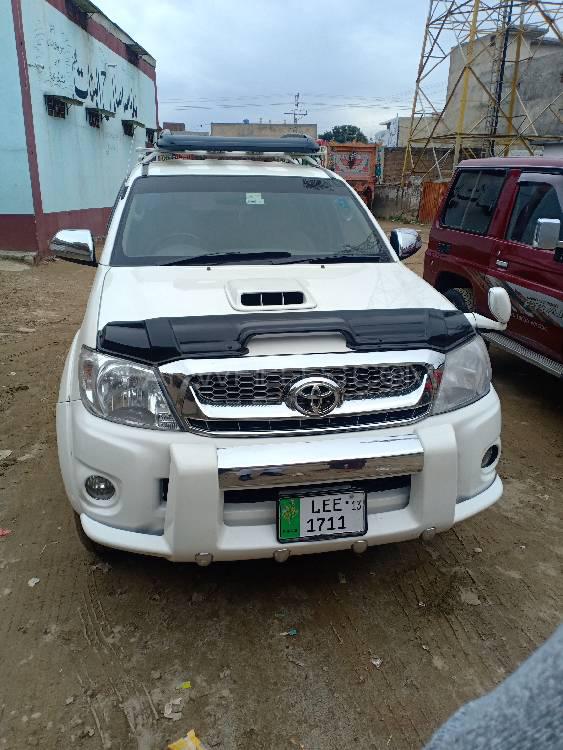 Toyota Hilux 2010 for Sale in Bhimber Image-1