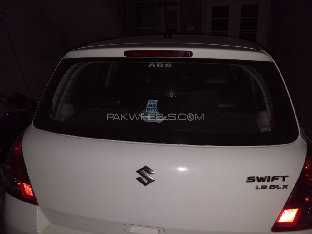Suzuki Swift - 2012  Image-1